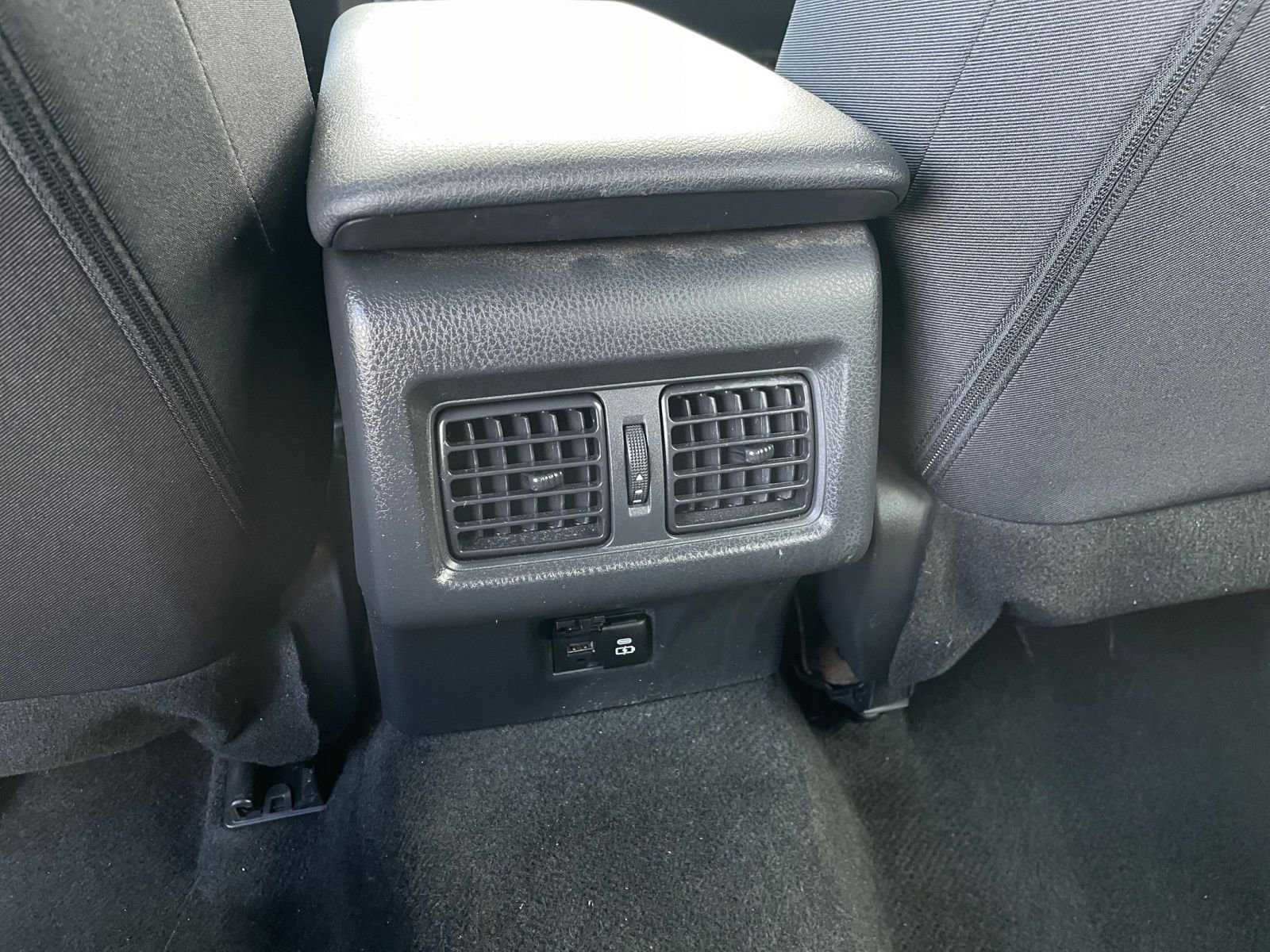 Thumbnail: 2025 Toyota Camry - 22