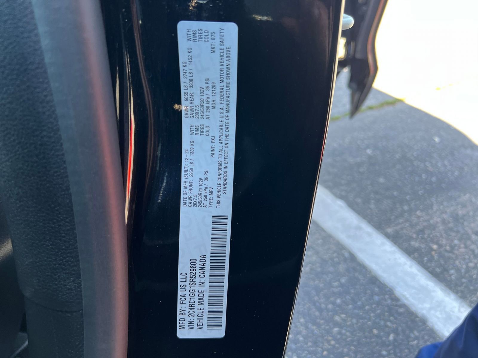 Thumbnail: 2025 Chrysler Pacifica - 31