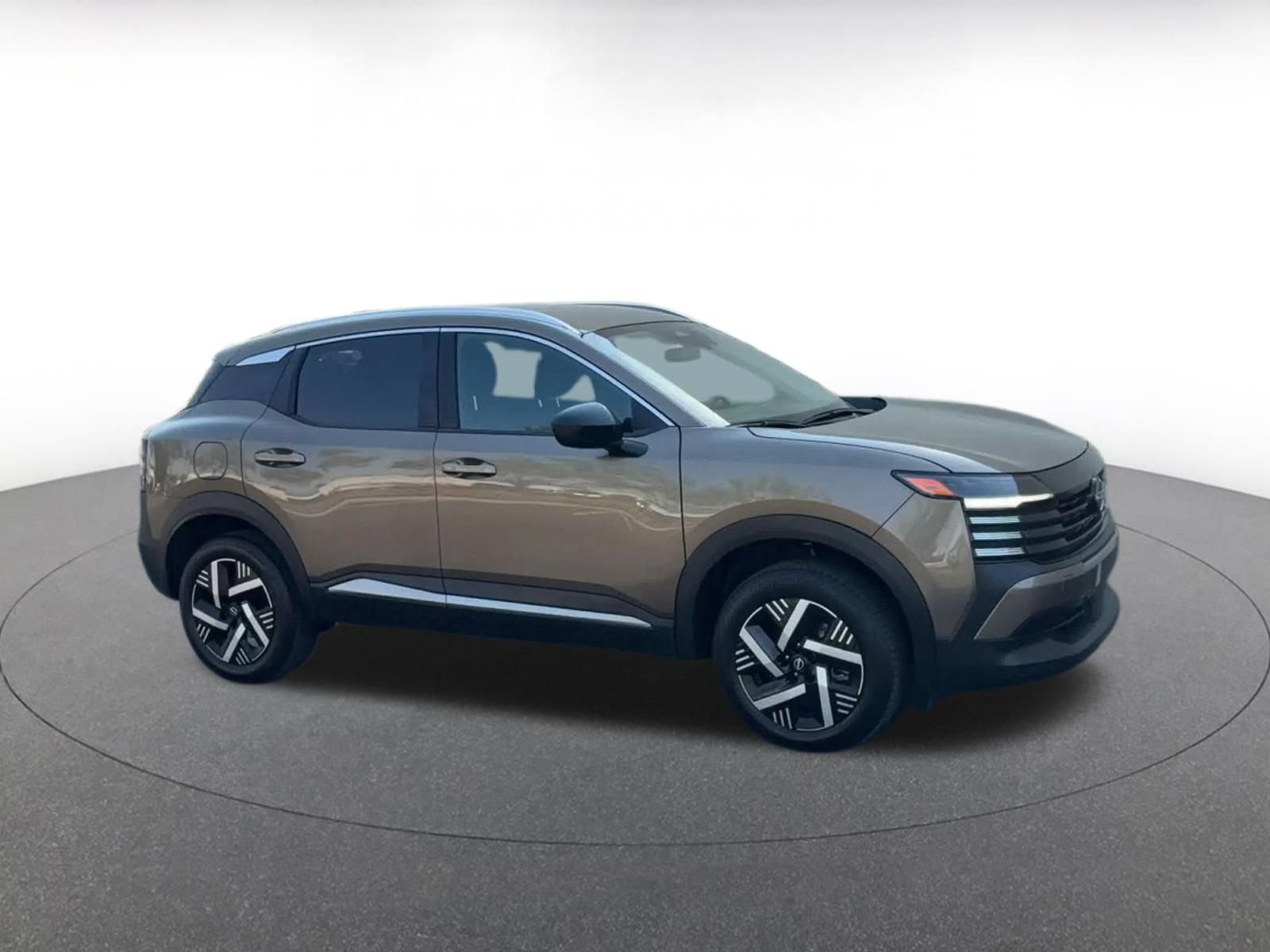 Thumbnail: 2026 Nissan Kicks - 2