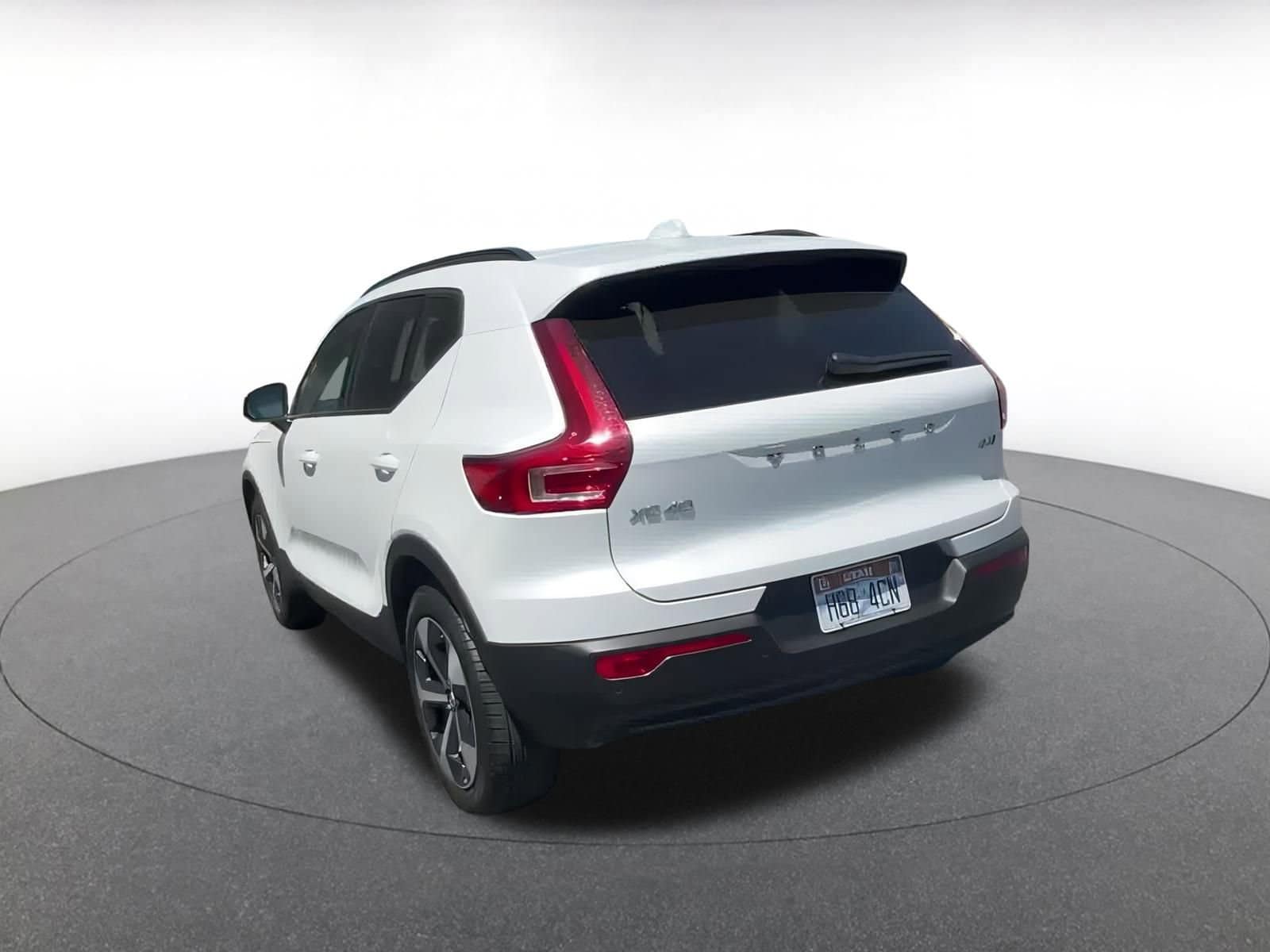Thumbnail: 2024 Volvo XC40 - 11