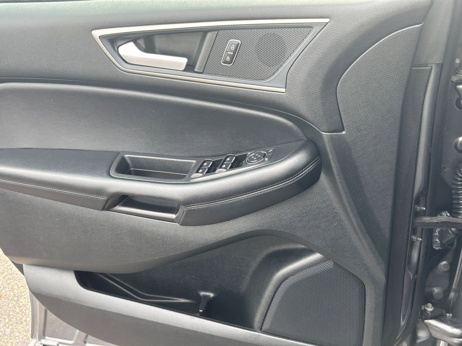 2023 Ford Edge SEL 20