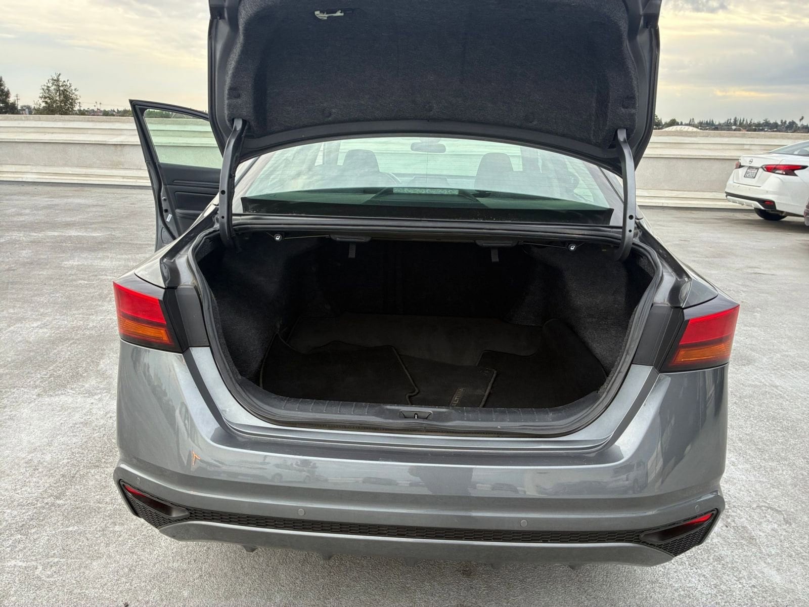 Thumbnail: 2024 Nissan Altima - 31