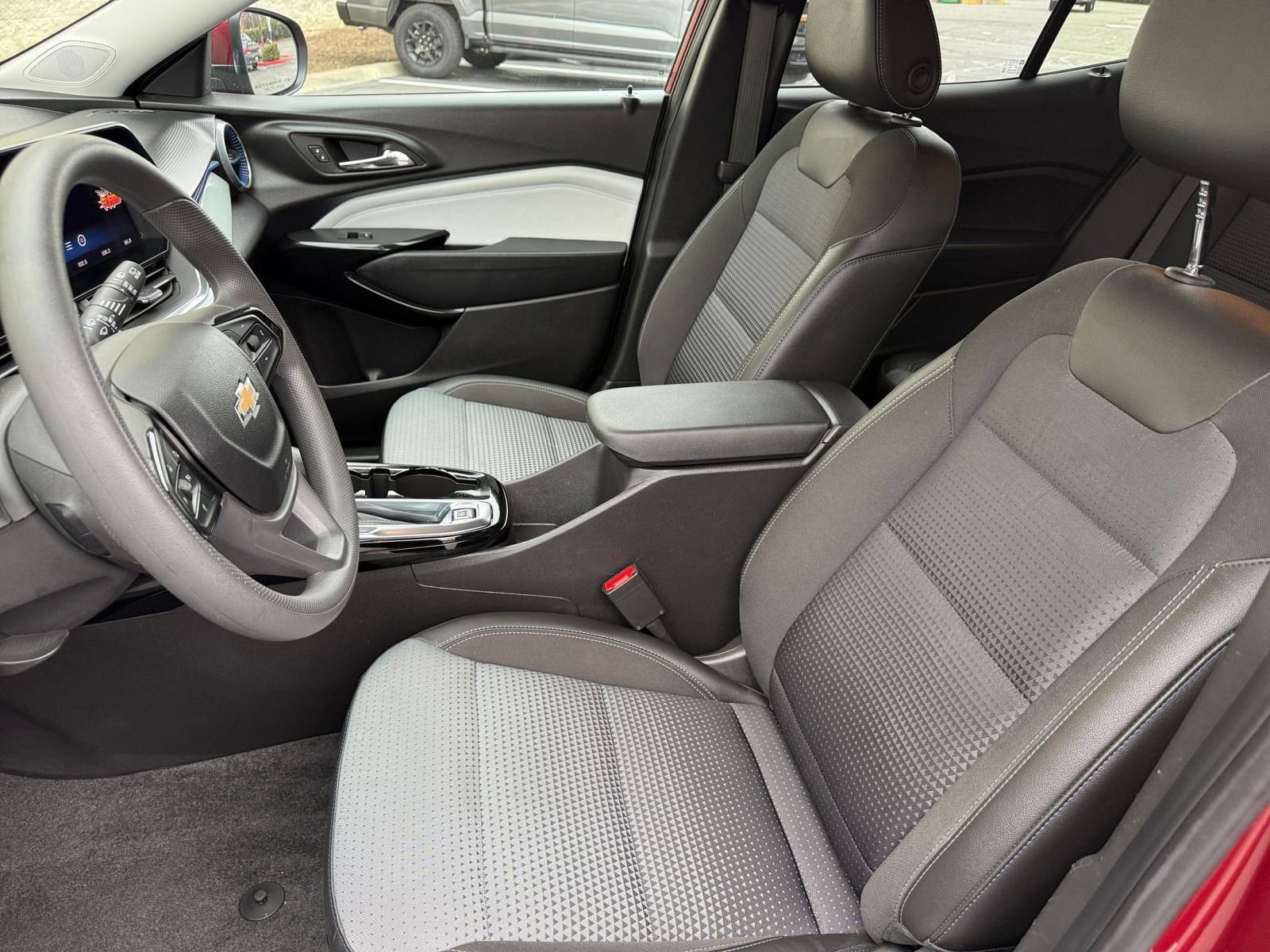 Thumbnail: 2025 Chevrolet Trax - 24