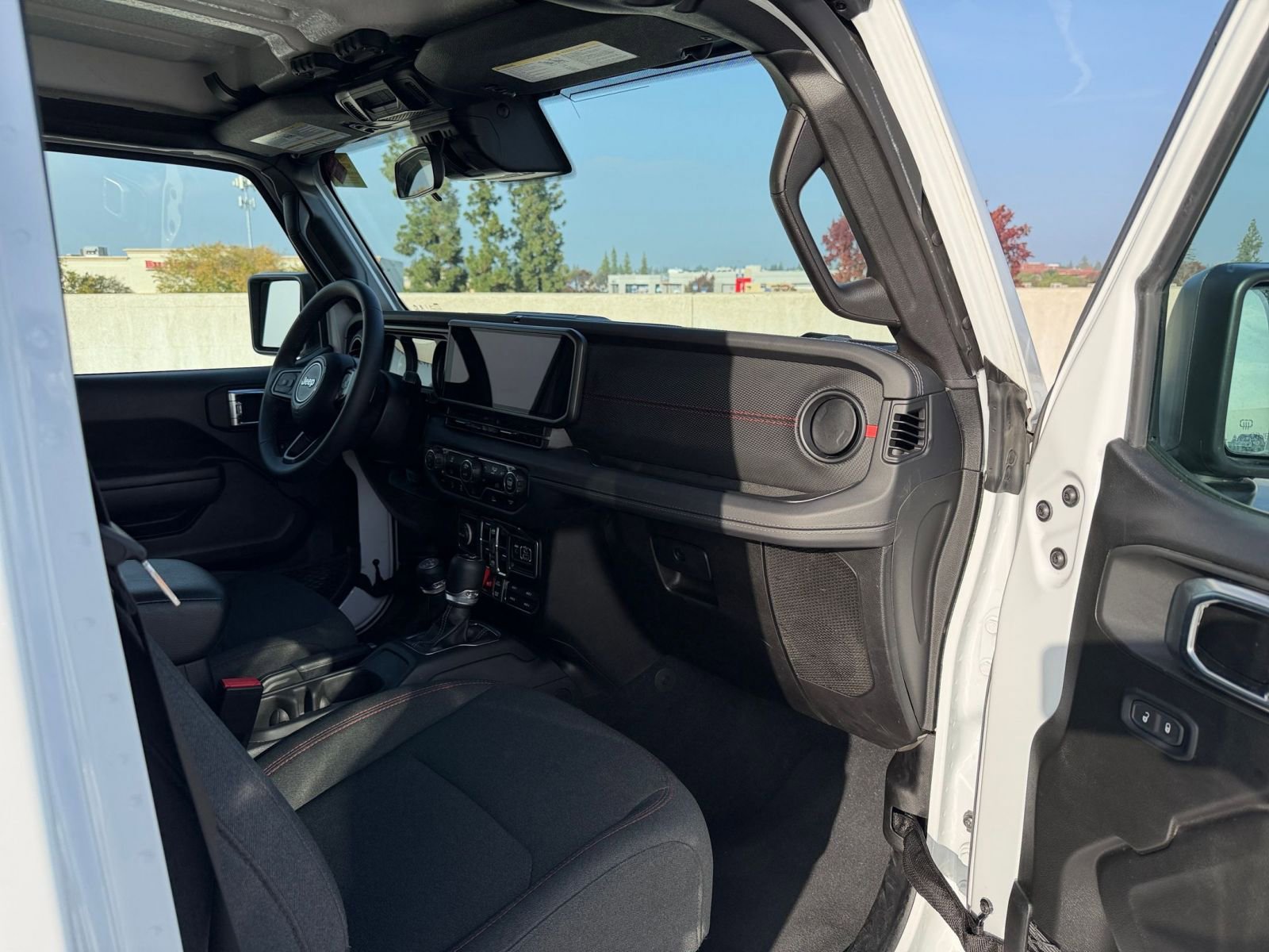 Thumbnail: 2025 Jeep Wrangler - 35