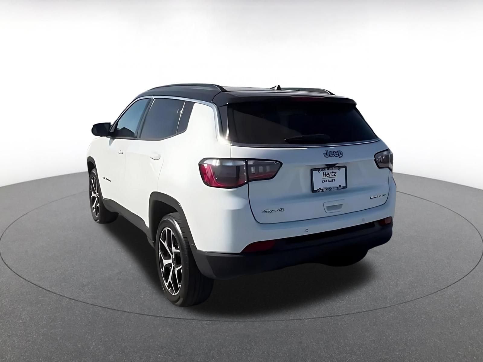 Thumbnail: 2025 Jeep Compass - 9