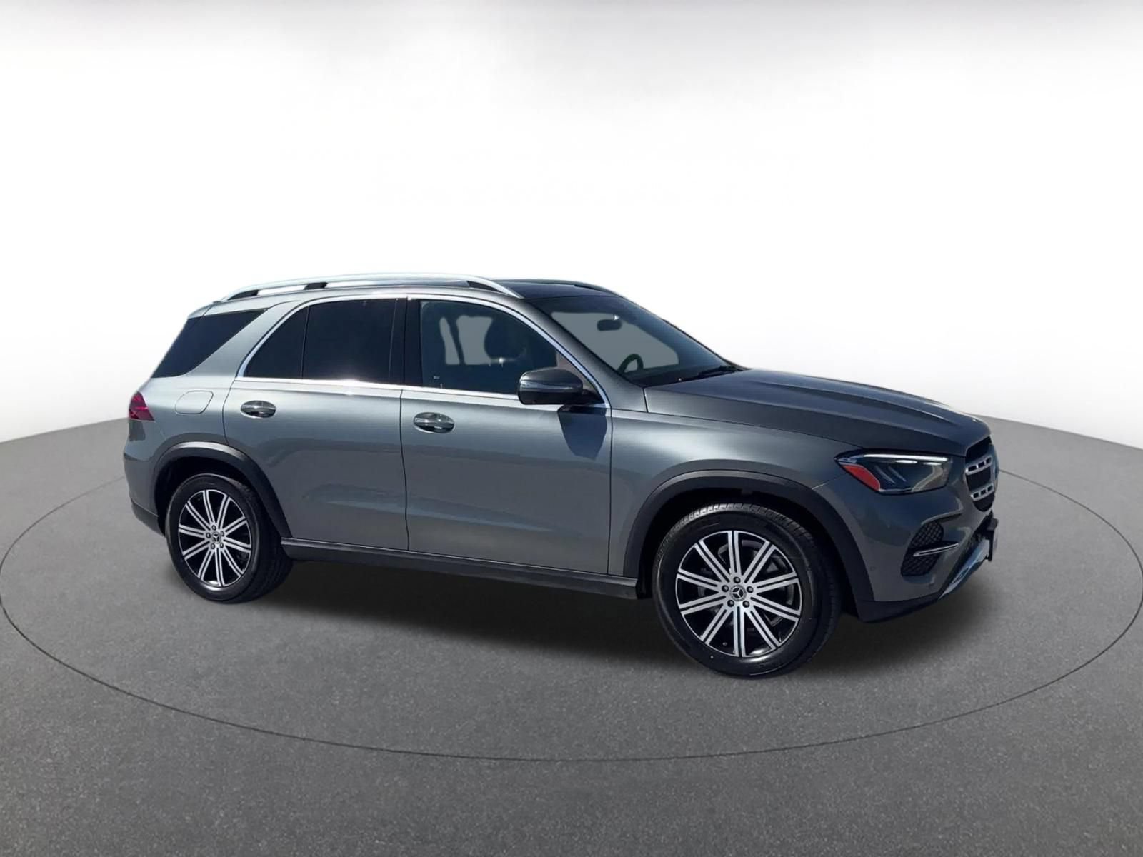Thumbnail: 2026 Mercedes-Benz GLE - 2