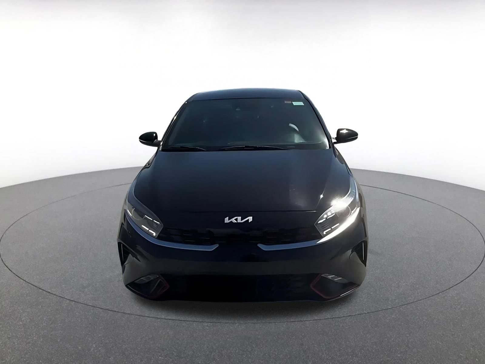 Thumbnail: 2023 Kia Forte - 3