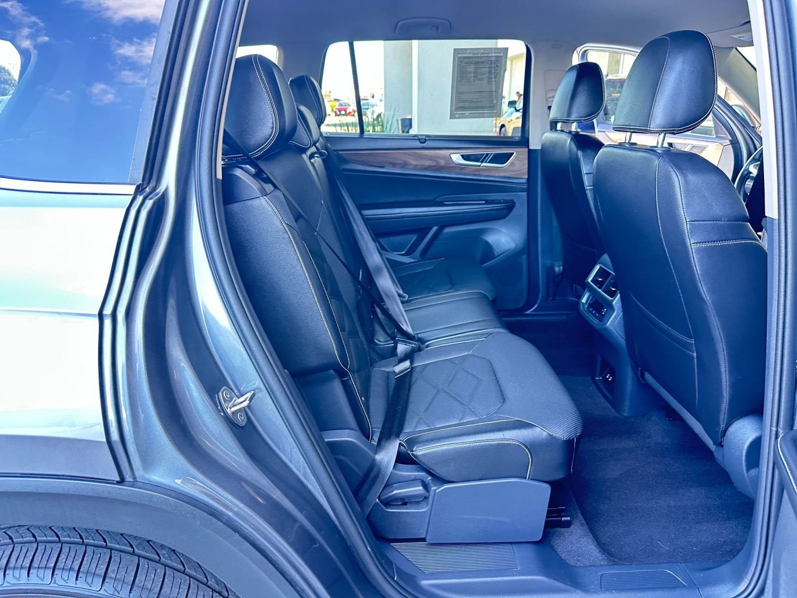 Thumbnail: 2024 Volkswagen Atlas - 25