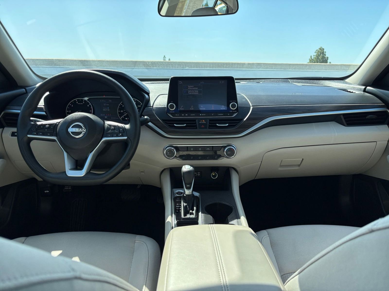Thumbnail: 2025 Nissan Altima - 32