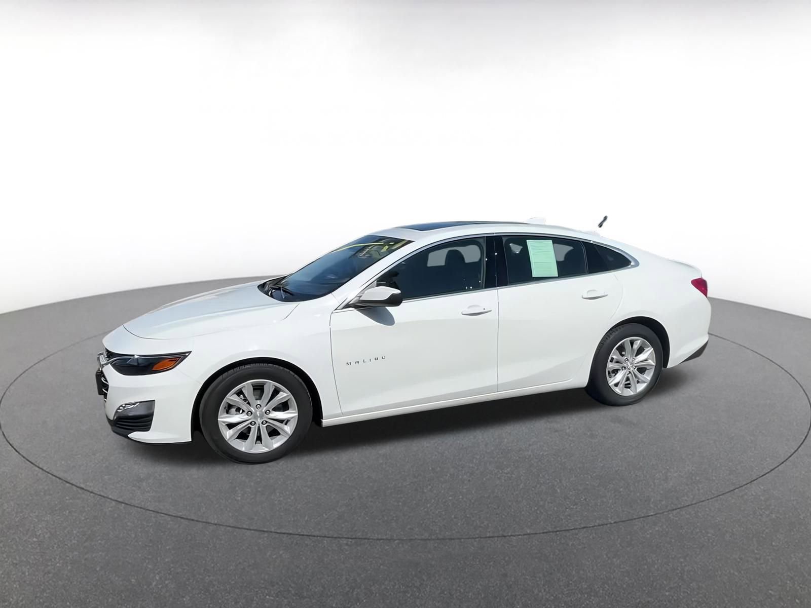 Thumbnail: 2024 Chevrolet Malibu - 5