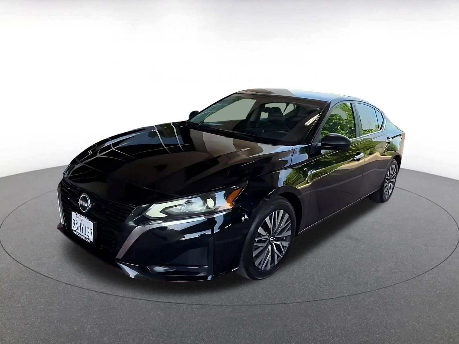 Thumbnail: 2025 Nissan Altima - 4