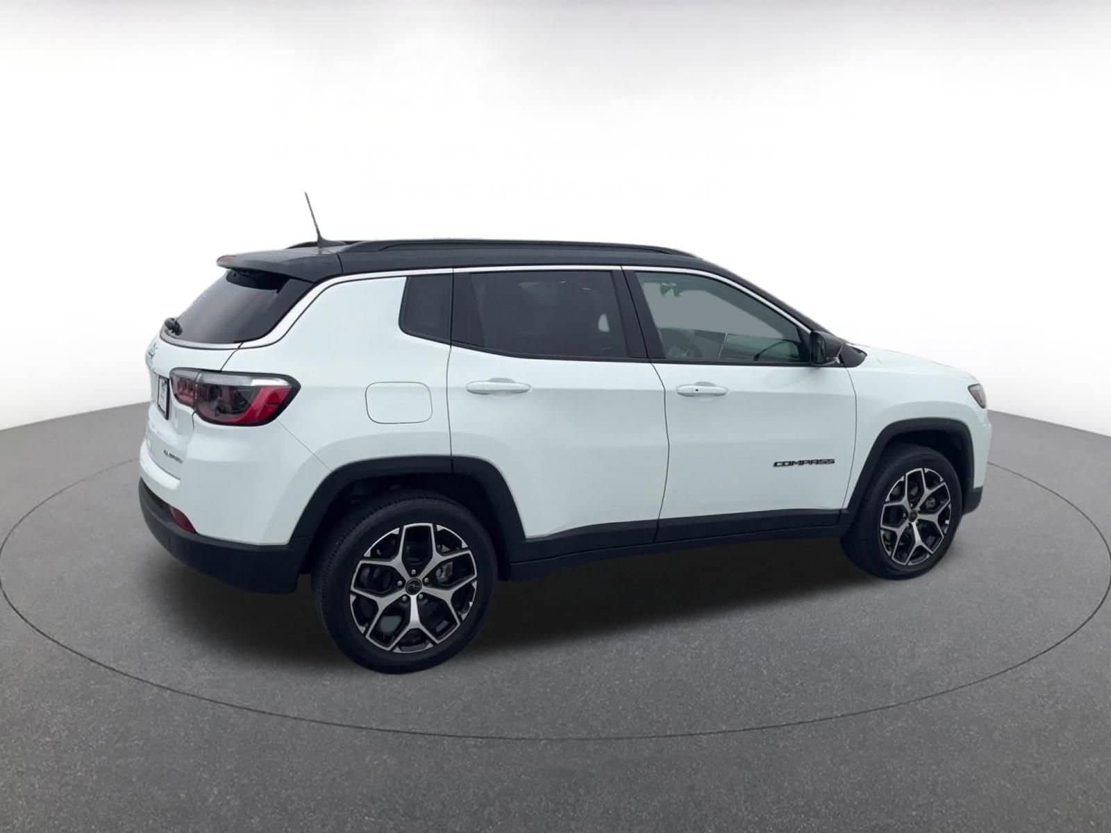 Thumbnail: 2025 Jeep Compass - 15