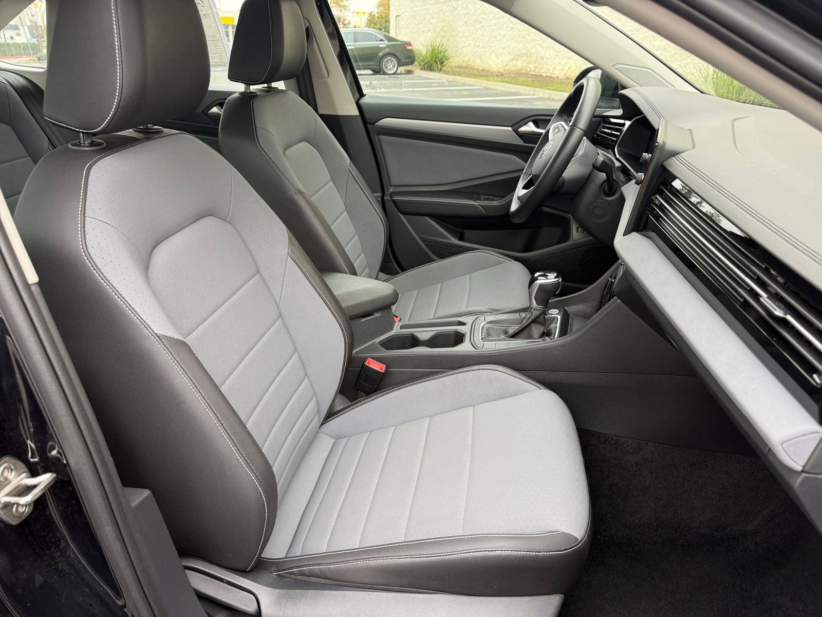 Thumbnail: 2025 Volkswagen Jetta - 35