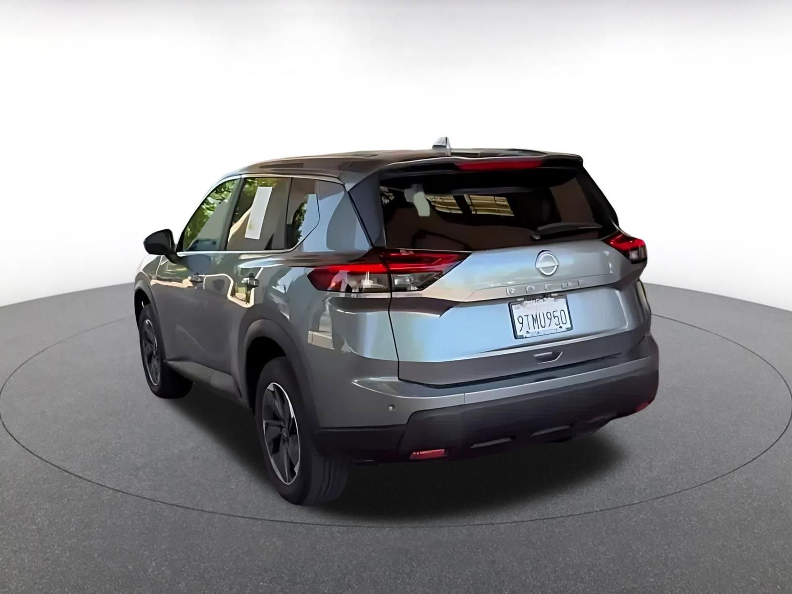 Thumbnail: 2025 Nissan Rogue - 10