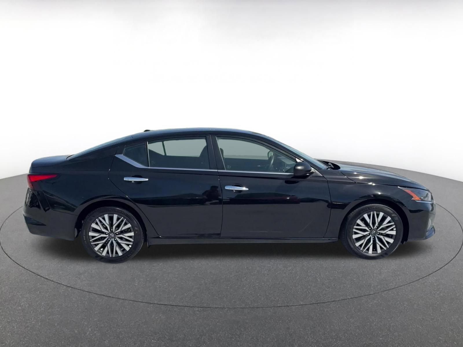 Thumbnail: 2025 Nissan Altima - 16