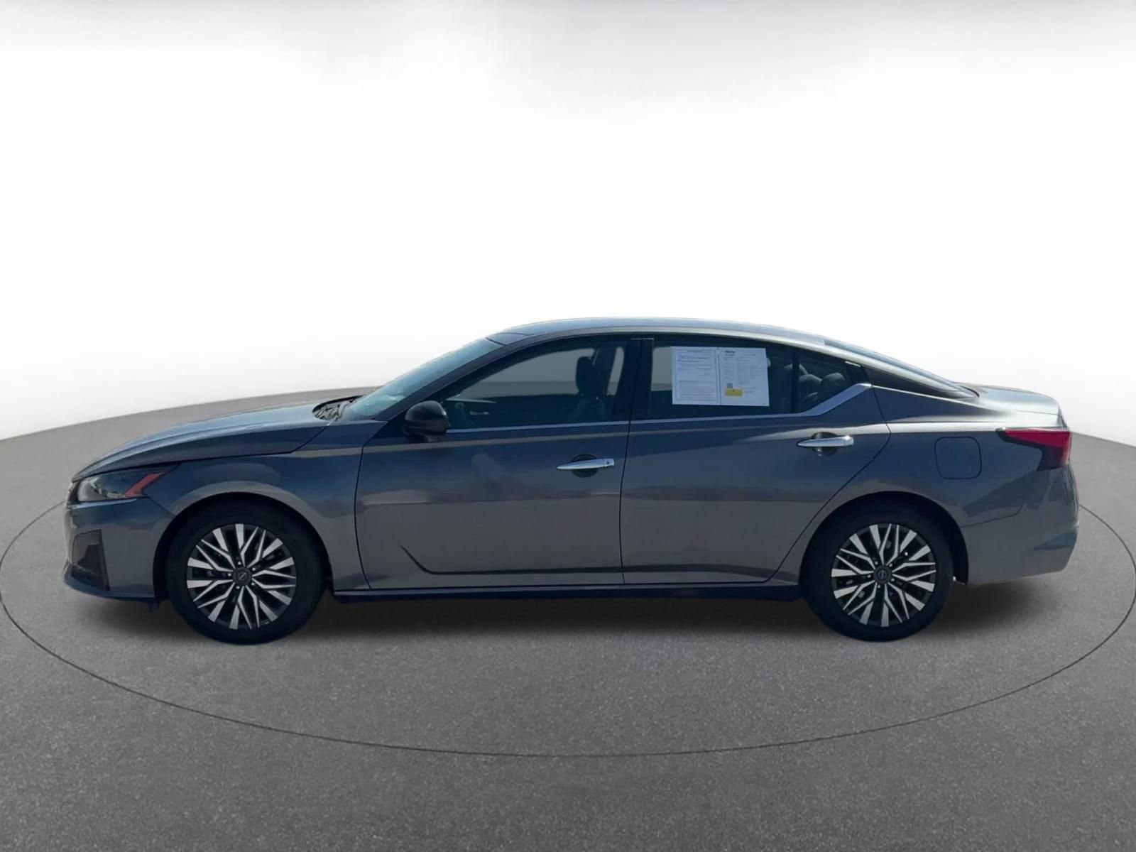 Thumbnail: 2025 Nissan Altima - 8