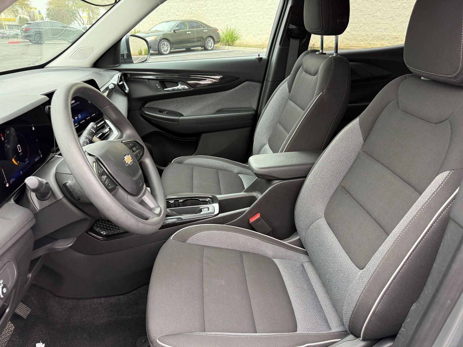 Thumbnail: 2025 Chevrolet TrailBlazer - 24