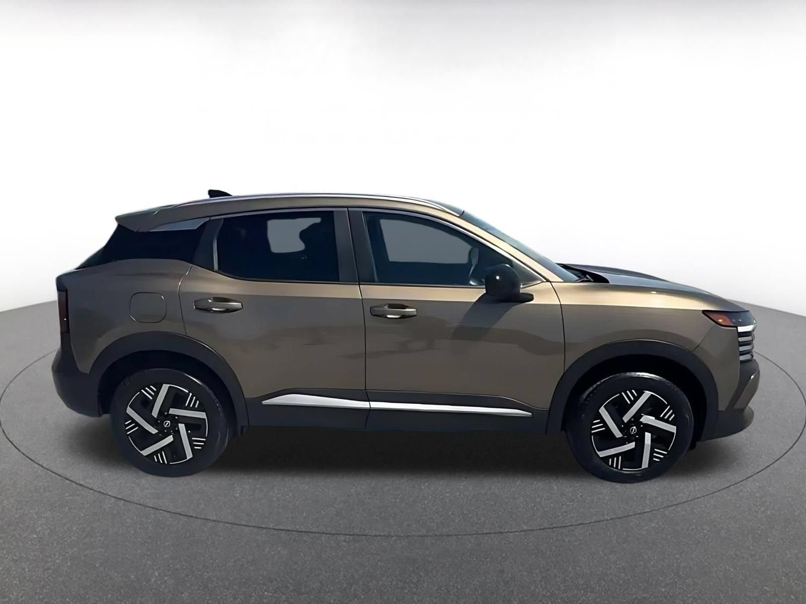 Thumbnail: 2026 Nissan Kicks - 15