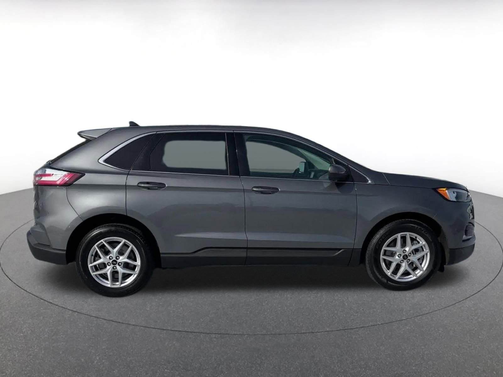 2023 Ford Edge SEL 16