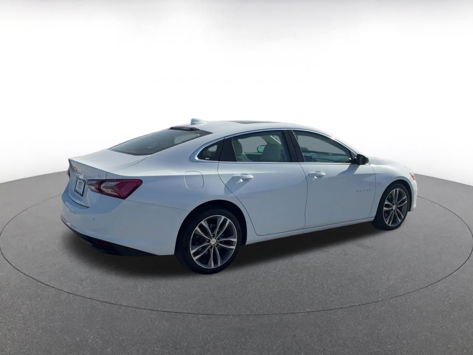 Thumbnail: 2024 Chevrolet Malibu - 15