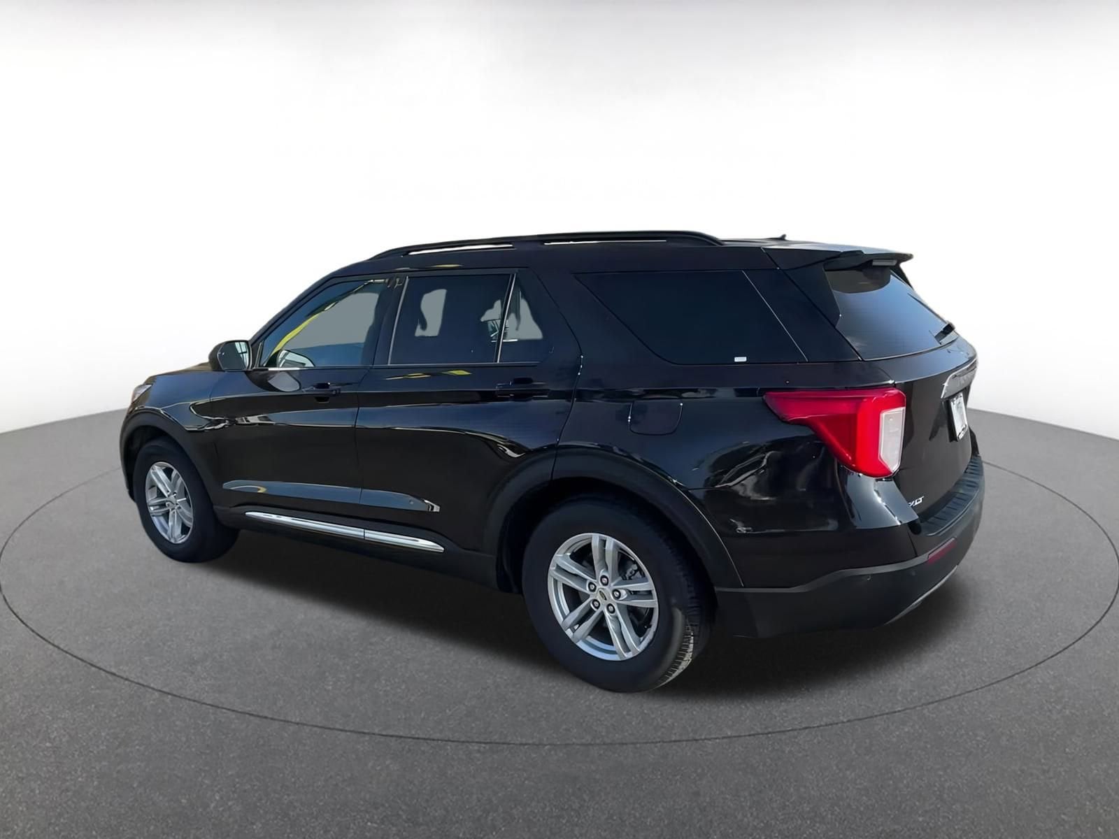 Thumbnail: 2024 Ford Explorer - 9