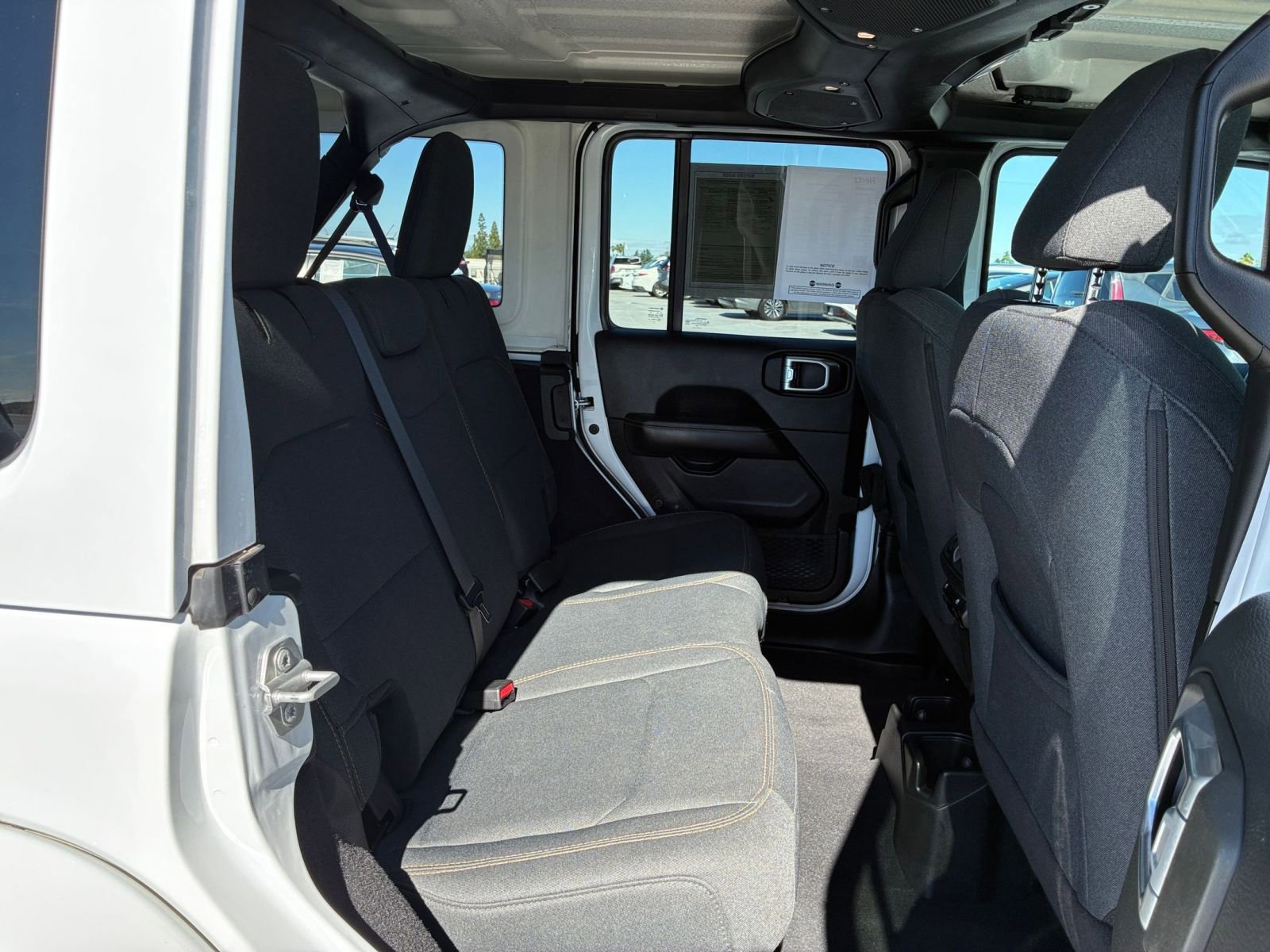 Thumbnail: 2025 Jeep Wrangler - 25