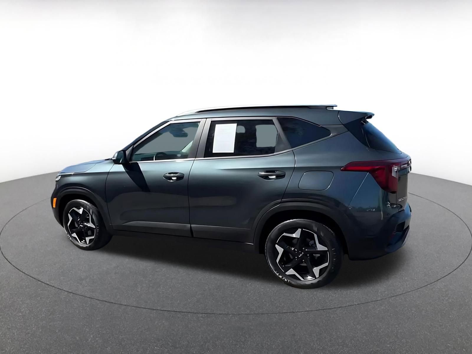 Thumbnail: 2025 Kia Seltos - 10