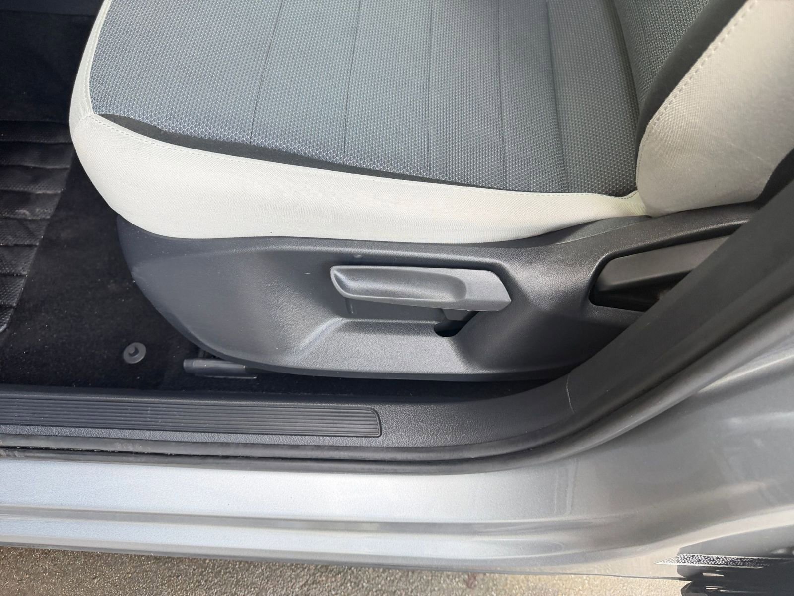 Thumbnail: 2025 Volkswagen Taos - 22