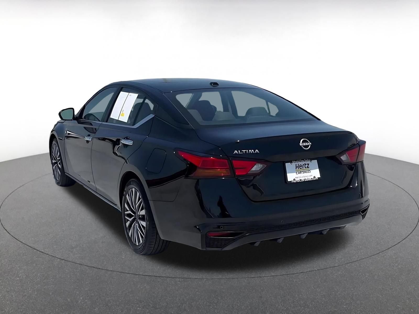 Thumbnail: 2025 Nissan Altima - 9