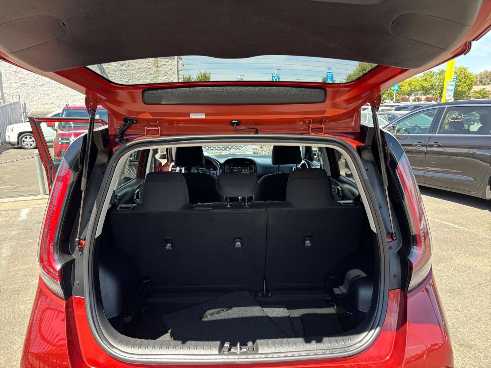 Thumbnail: 2025 Kia Soul - 24