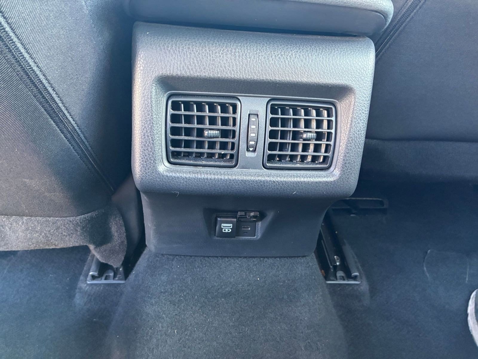 Thumbnail: 2025 Toyota Camry - 23