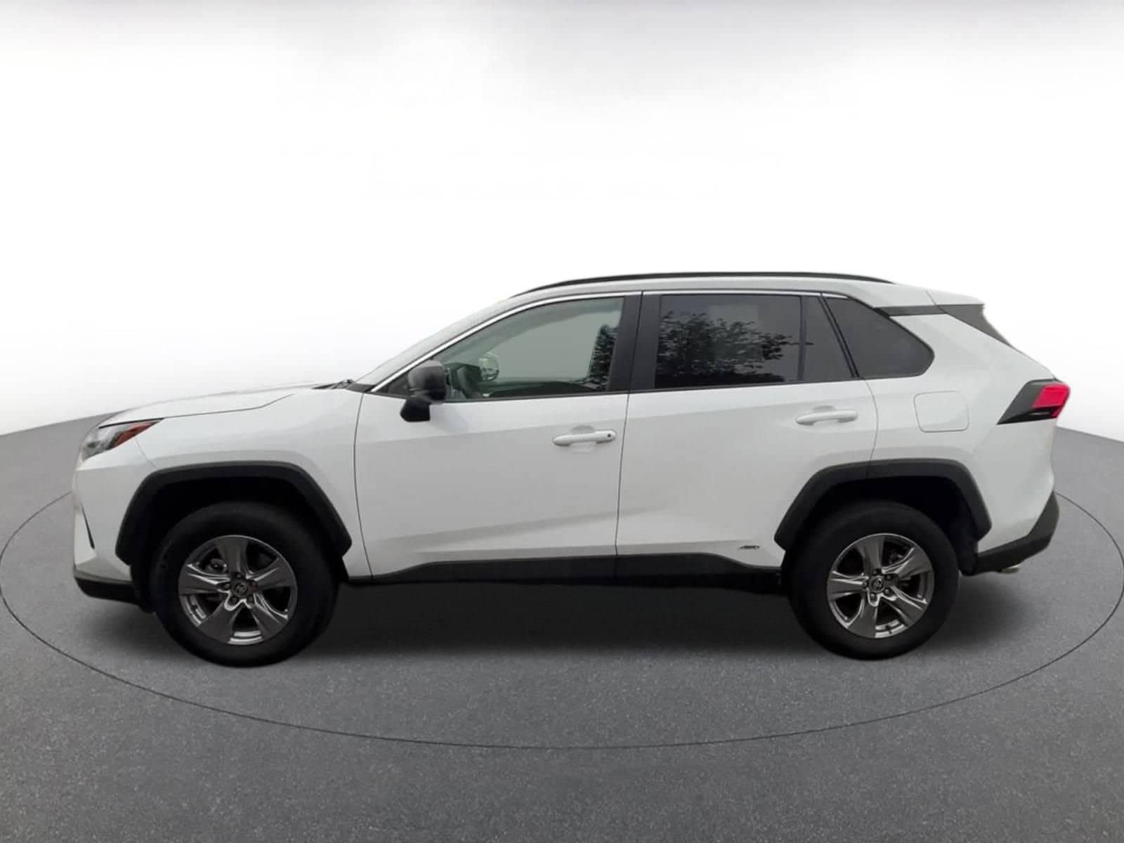 Thumbnail: 2025 Toyota RAV4 - 8