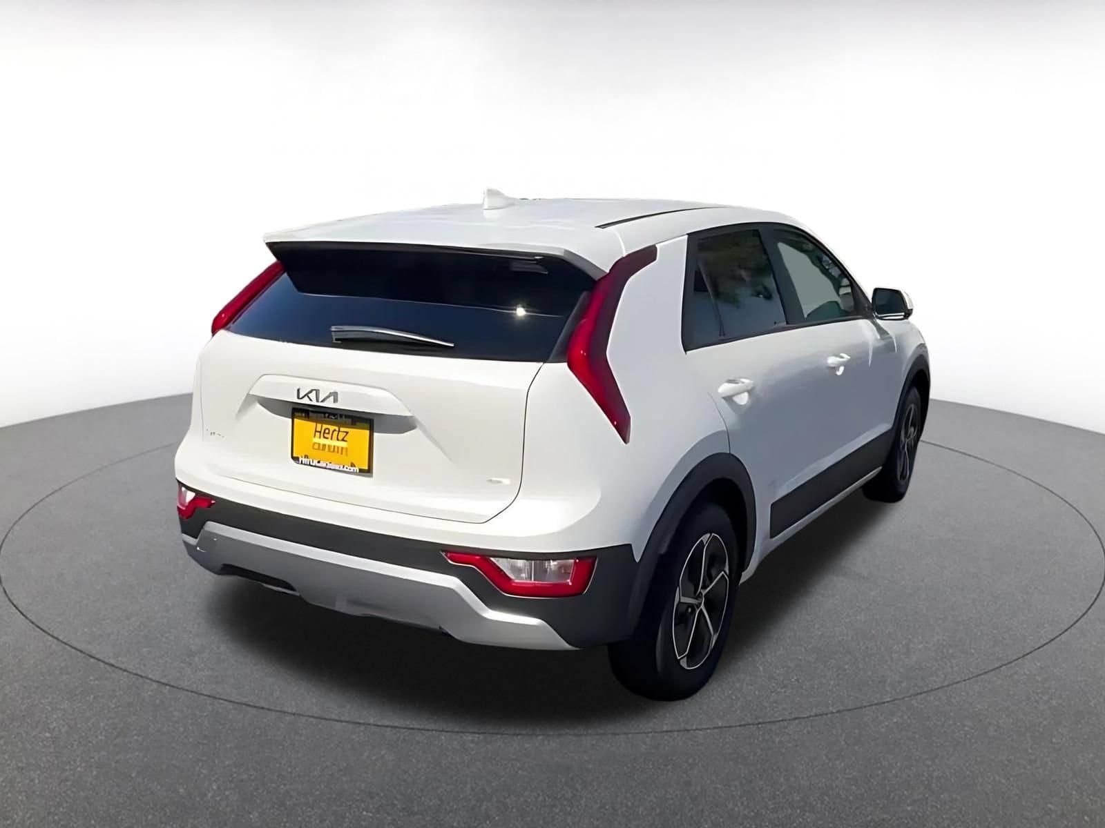 Thumbnail: 2026 Kia Niro - 15