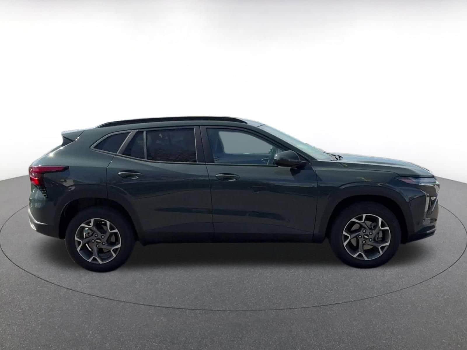 Thumbnail: 2025 Chevrolet Trax - 16