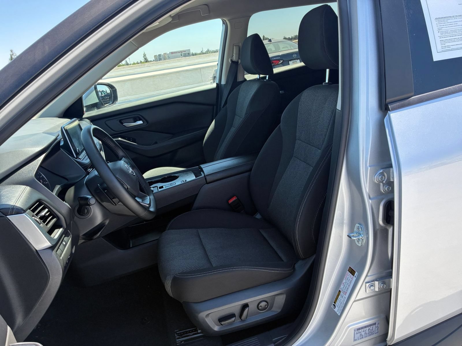 Thumbnail: 2025 Nissan Rogue - 23