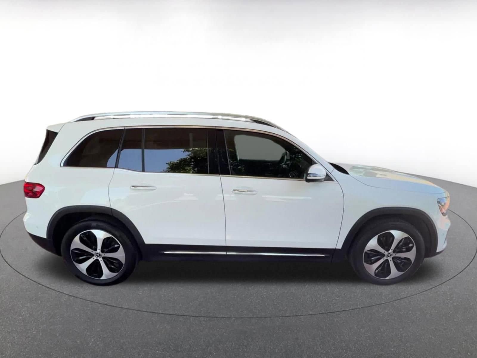 Thumbnail: 2025 Mercedes-Benz GLB - 16