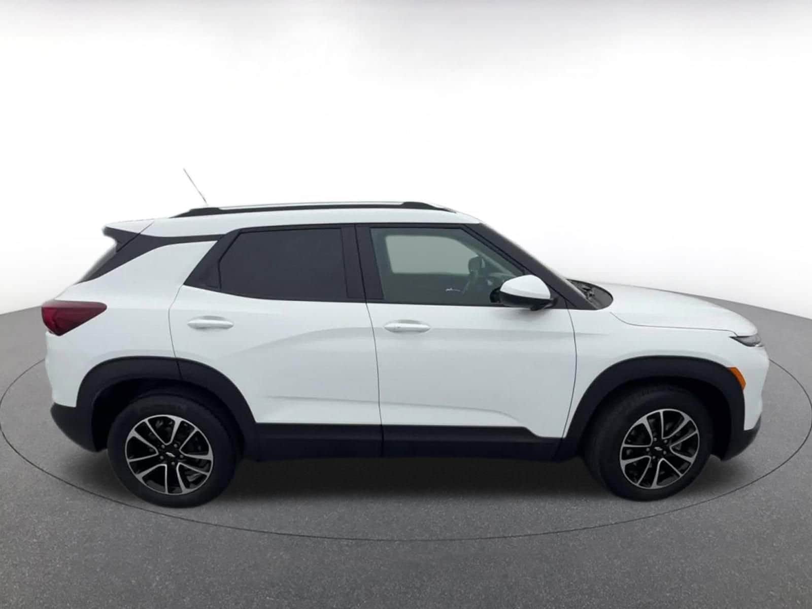 Thumbnail: 2025 Chevrolet TrailBlazer - 15