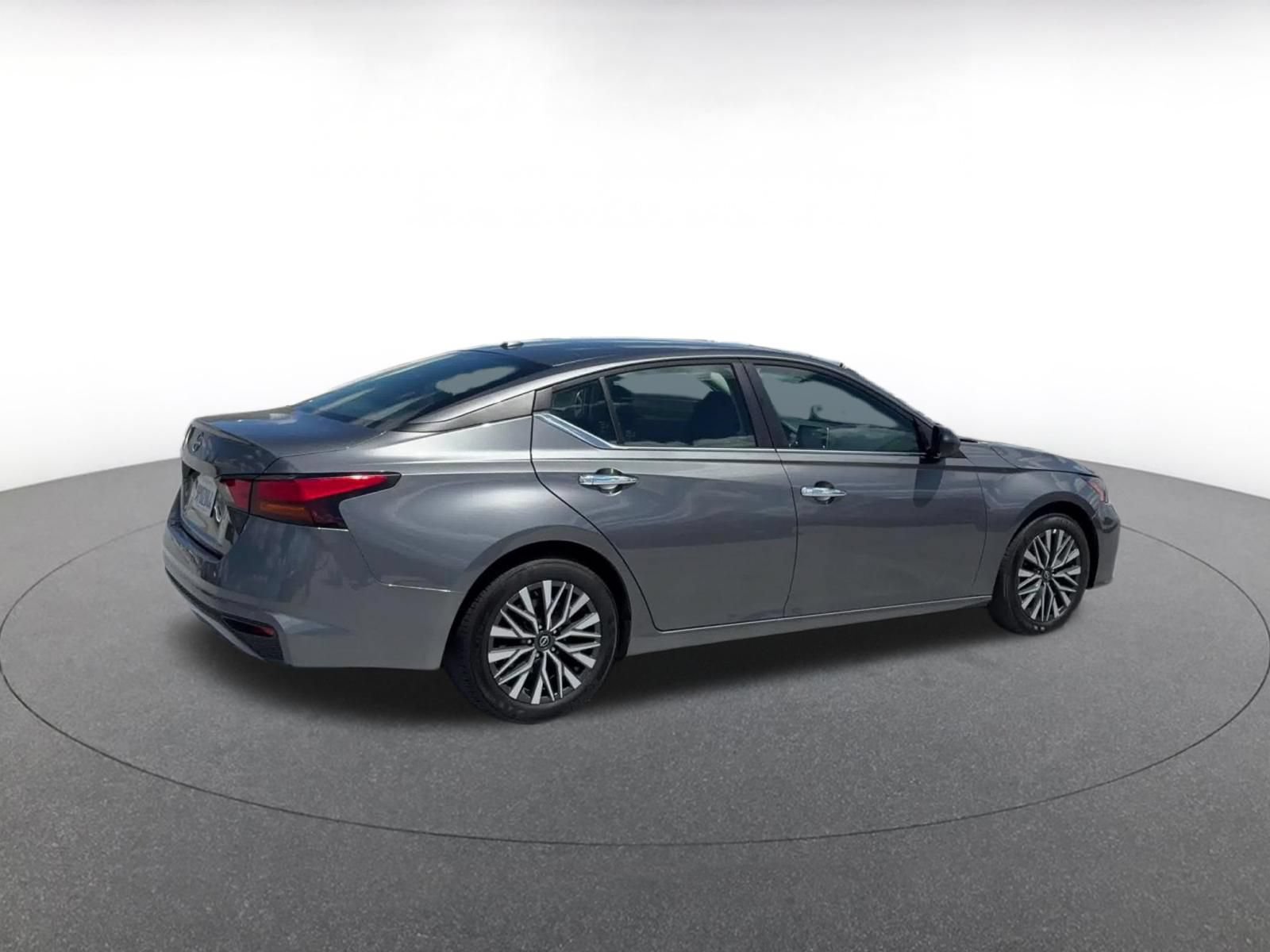 Thumbnail: 2025 Nissan Altima - 12