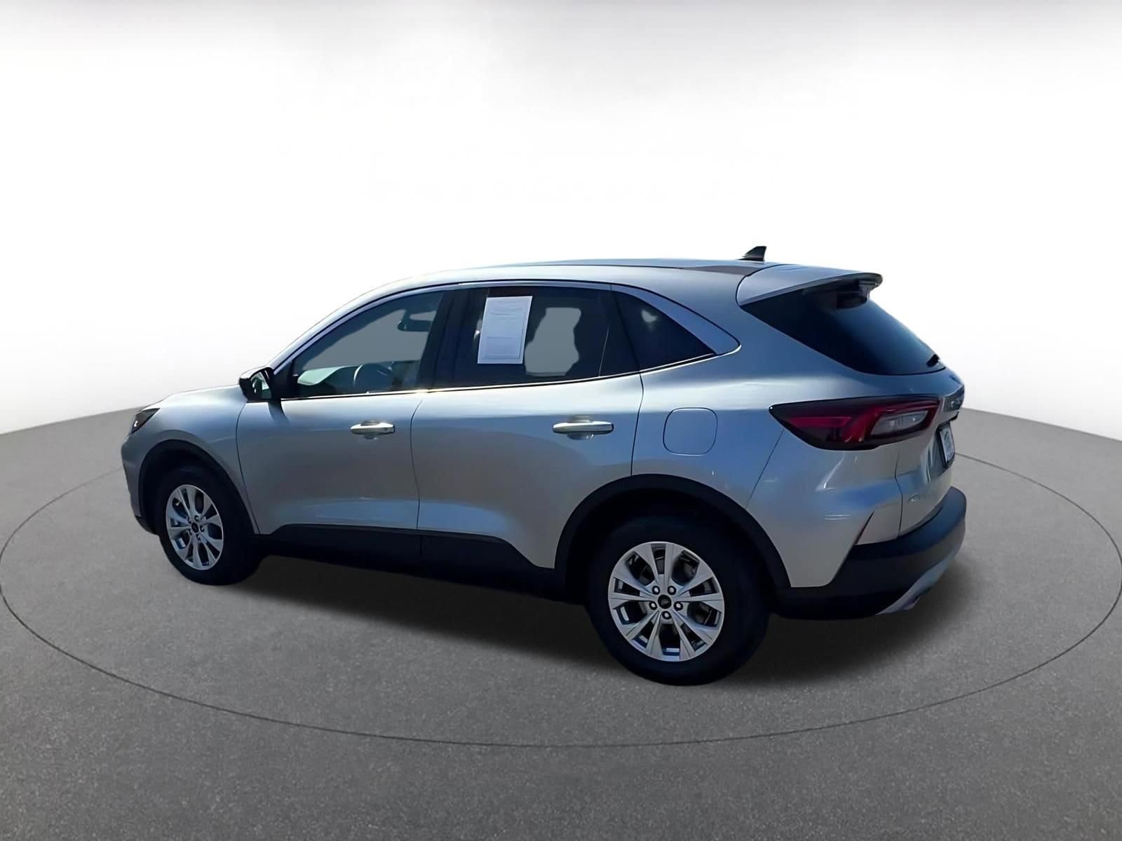 Thumbnail: 2024 Ford Escape - 10