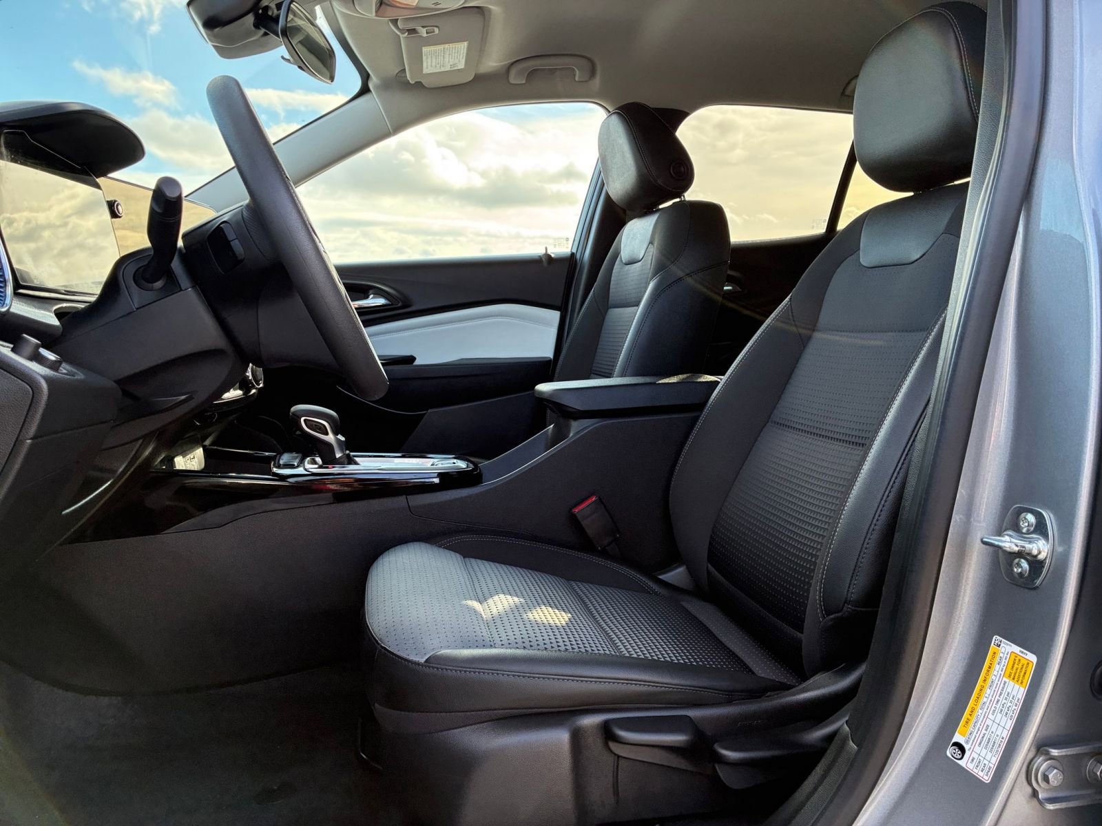 Thumbnail: 2025 Chevrolet Trax - 25