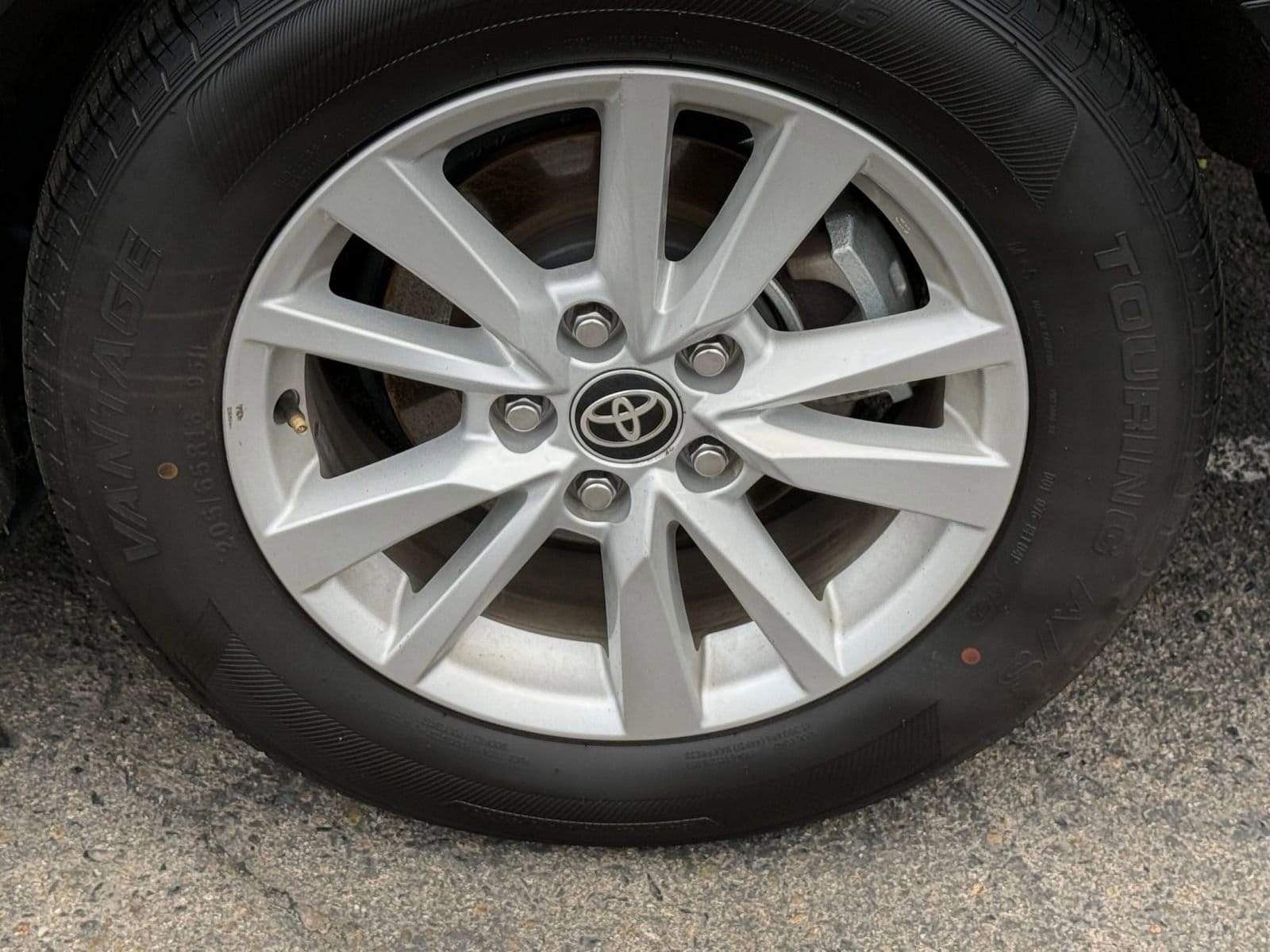 Thumbnail: 2025 Toyota Camry - 28