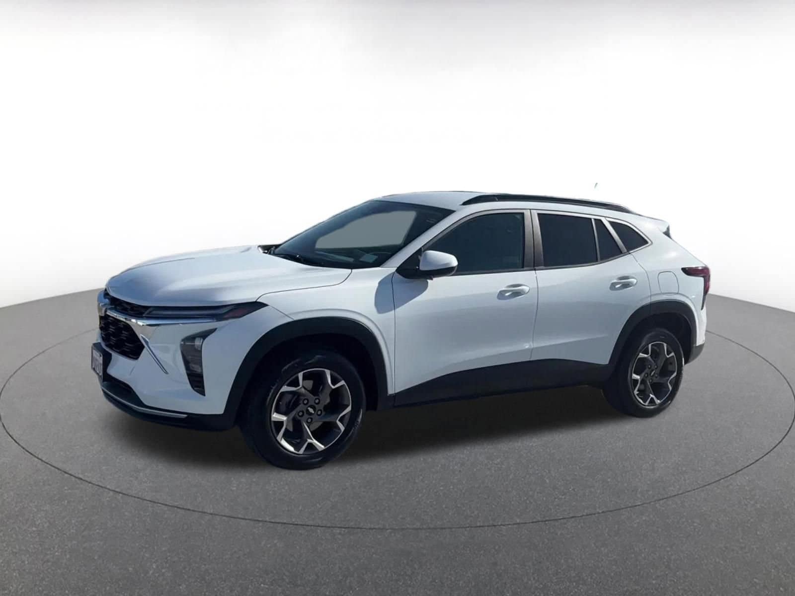 Thumbnail: 2025 Chevrolet Trax - 8
