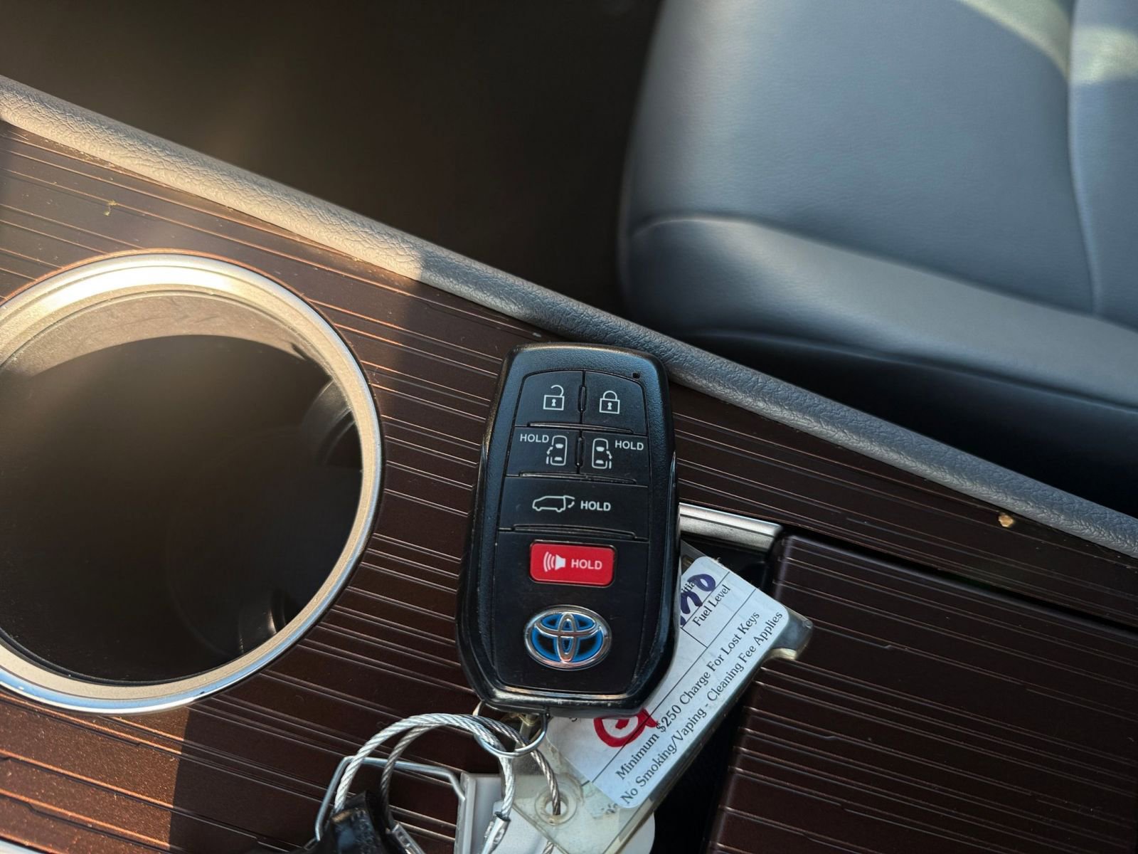 Thumbnail: 2024 Toyota Sienna - 22