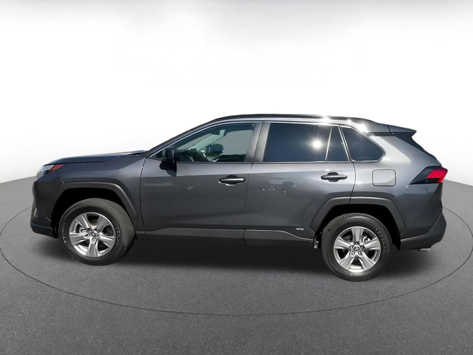 Thumbnail: 2025 Toyota RAV4 - 8