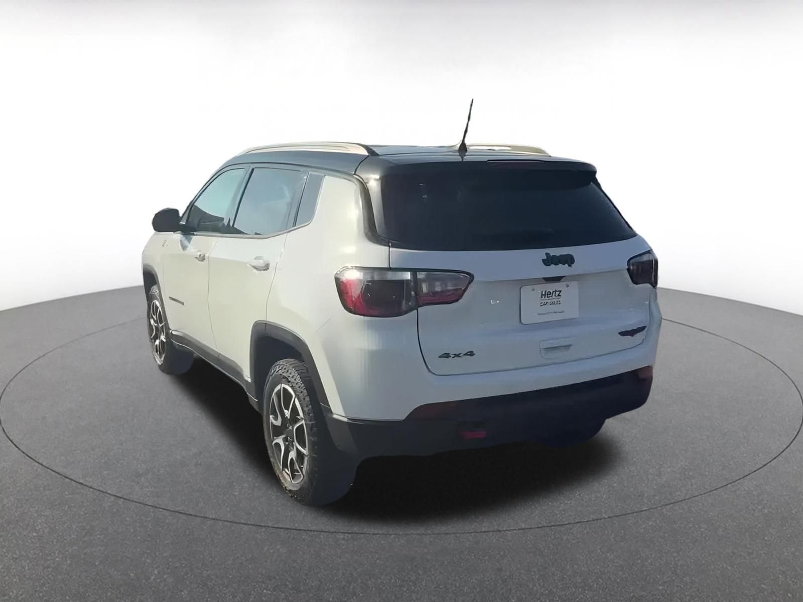 Thumbnail: 2025 Jeep Compass - 9