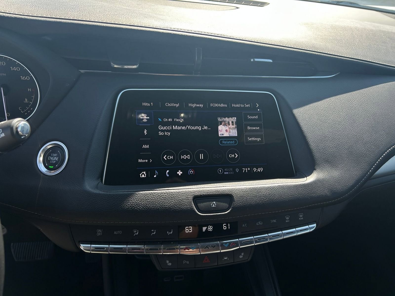 Thumbnail: 2023 Cadillac XT4 - 20