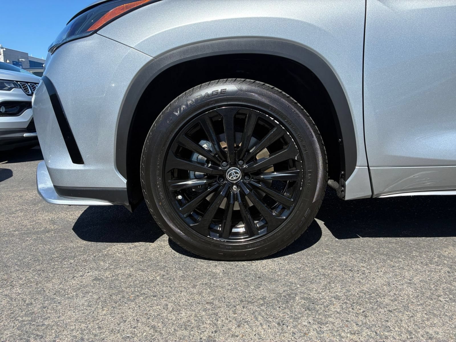 Thumbnail: 2024 Toyota Highlander - 33