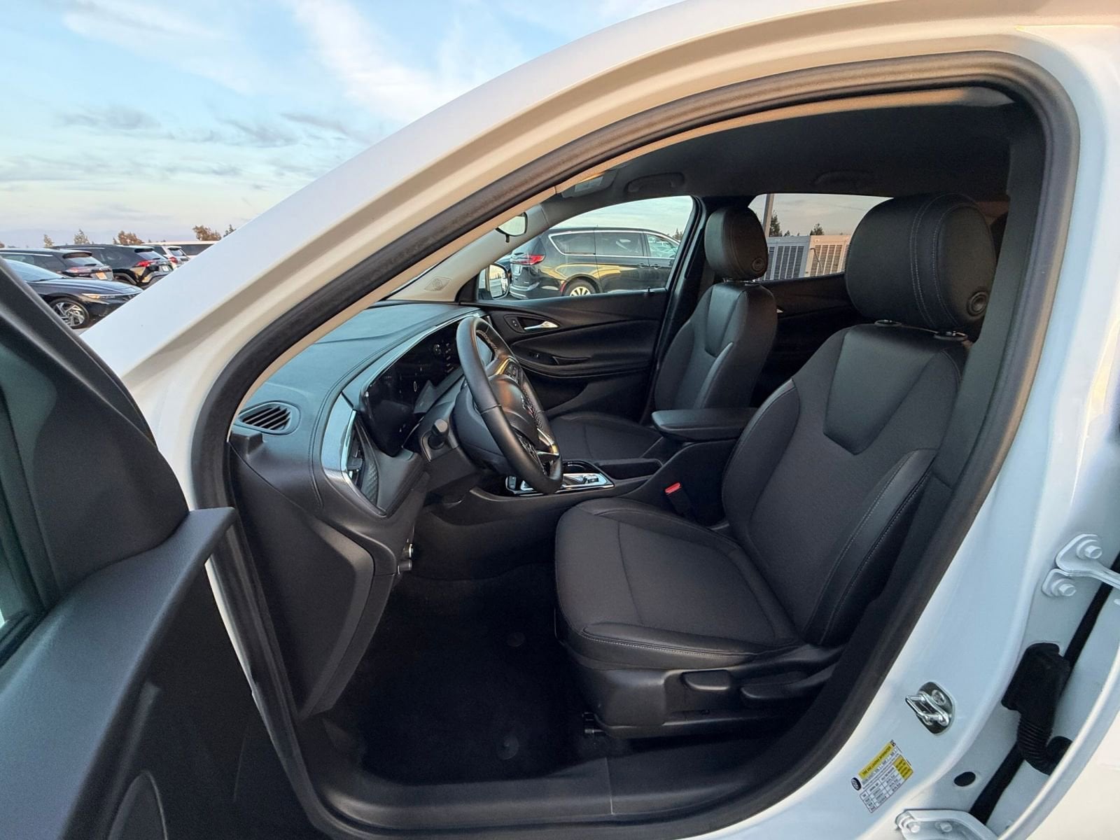 Thumbnail: 2025 Buick Encore GX - 34