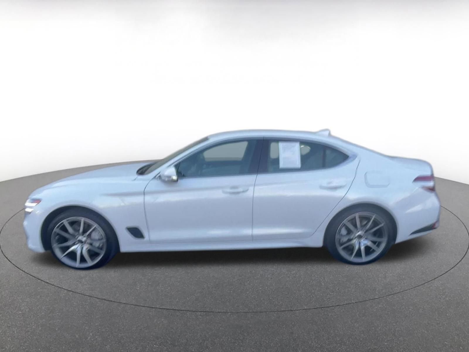 Thumbnail: 2025 Genesis G70 - 9