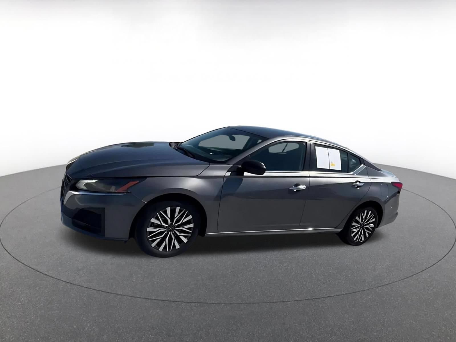 Thumbnail: 2025 Nissan Altima - 6
